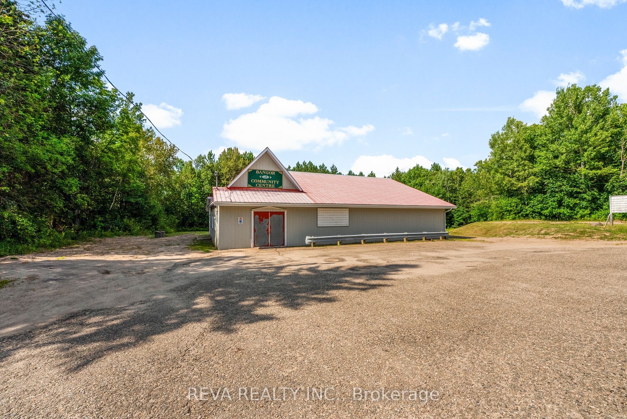 786 Centreview Road in Hastings Highlands, Ontario