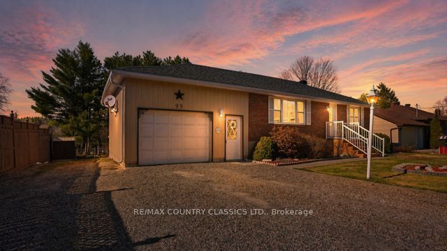 99 Maple Street in Bancroft, Ontario
