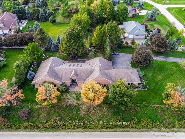 16 OCHS Drive in Puslinch, Ontario