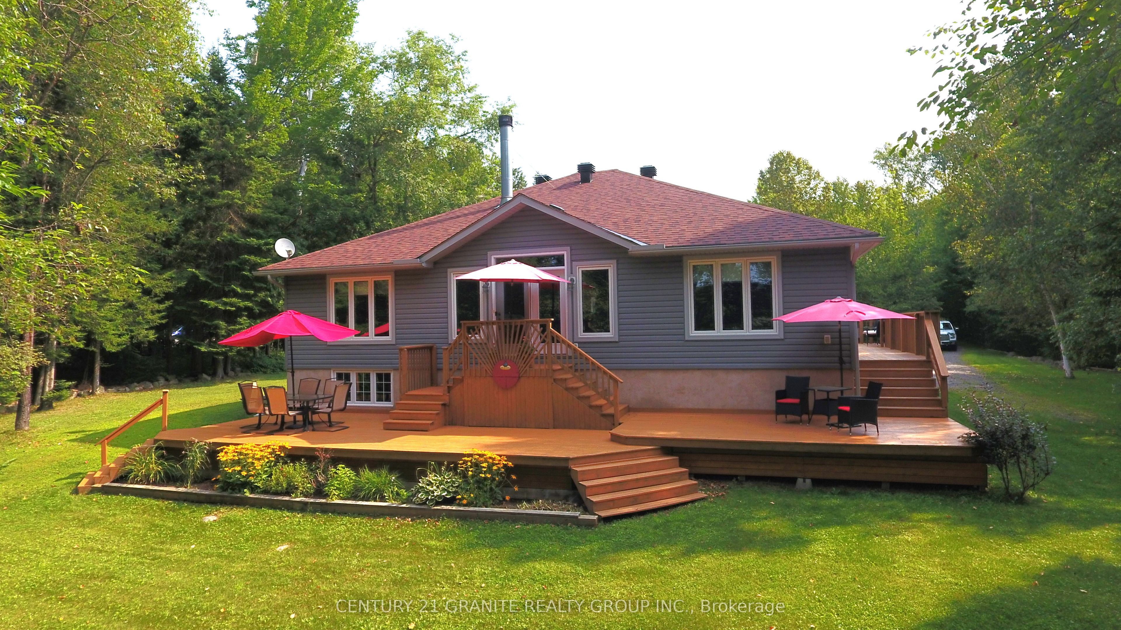 54 Cedar Drive in Hastings Highlands, Ontario