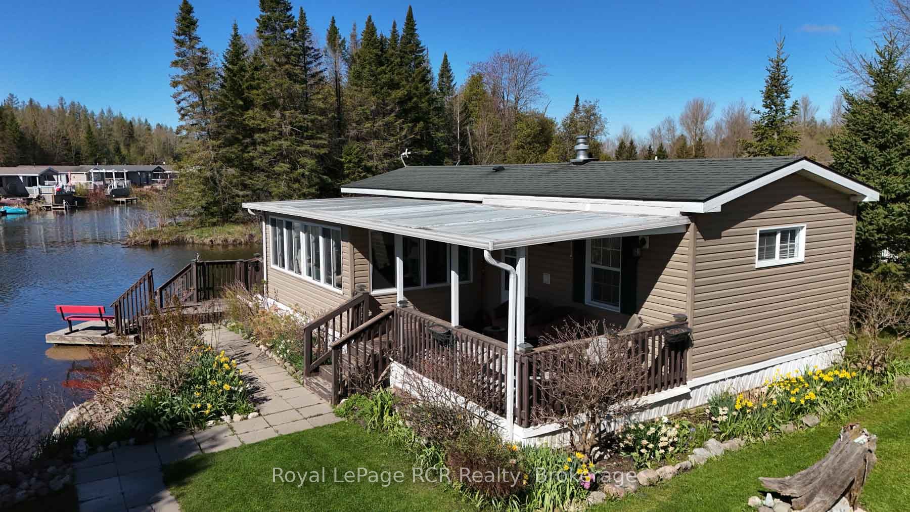 61 LAKESIDE Street in Wellington North, Ontario