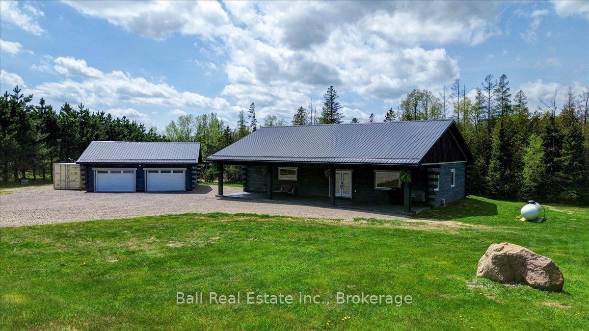 414 Pine View Ridge Road in Tudor and Cashel, Ontario