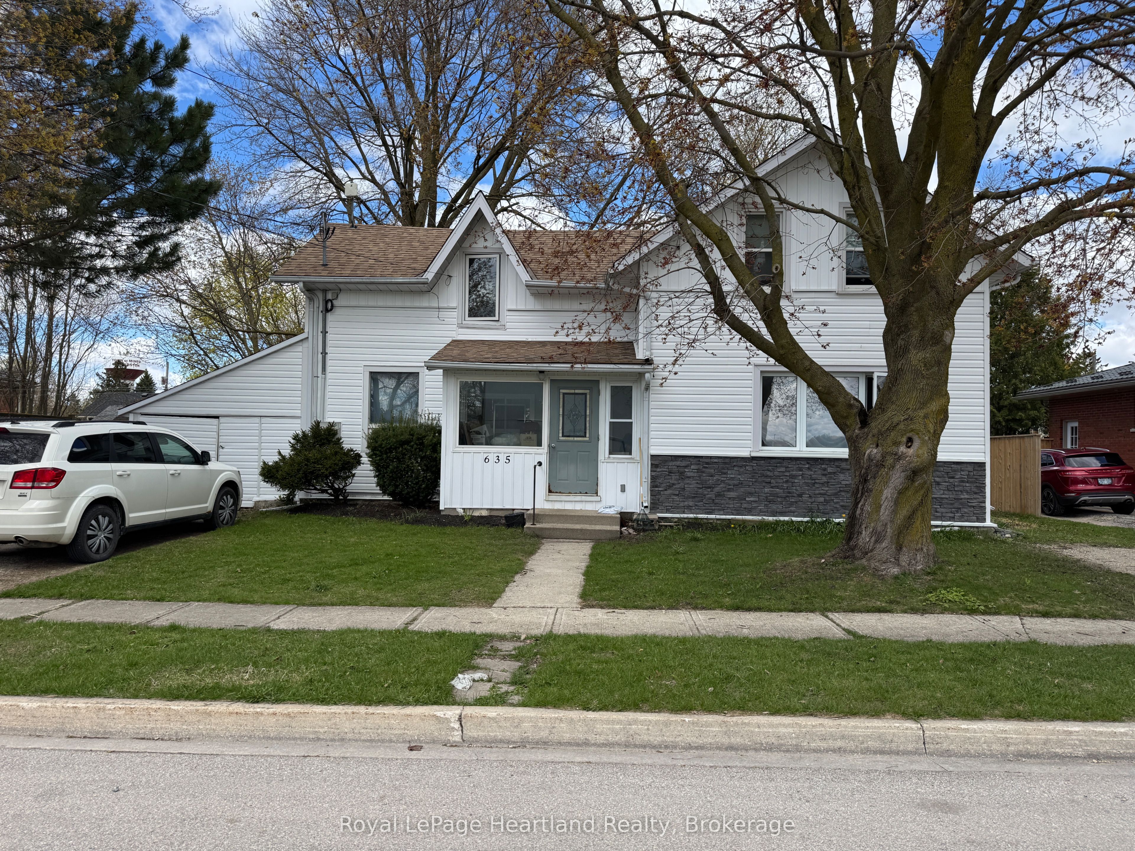 635 Yonge Street in Minto, Ontario