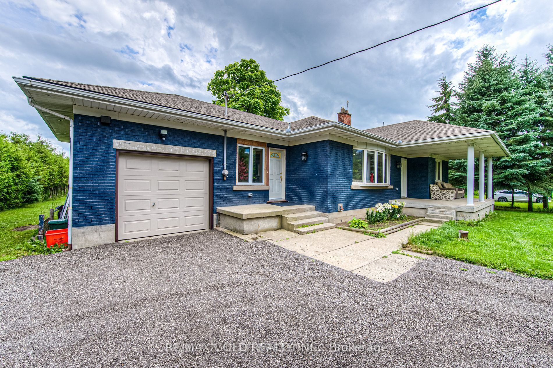 8017 Highway 7 in Guelph/Eramosa, Ontario