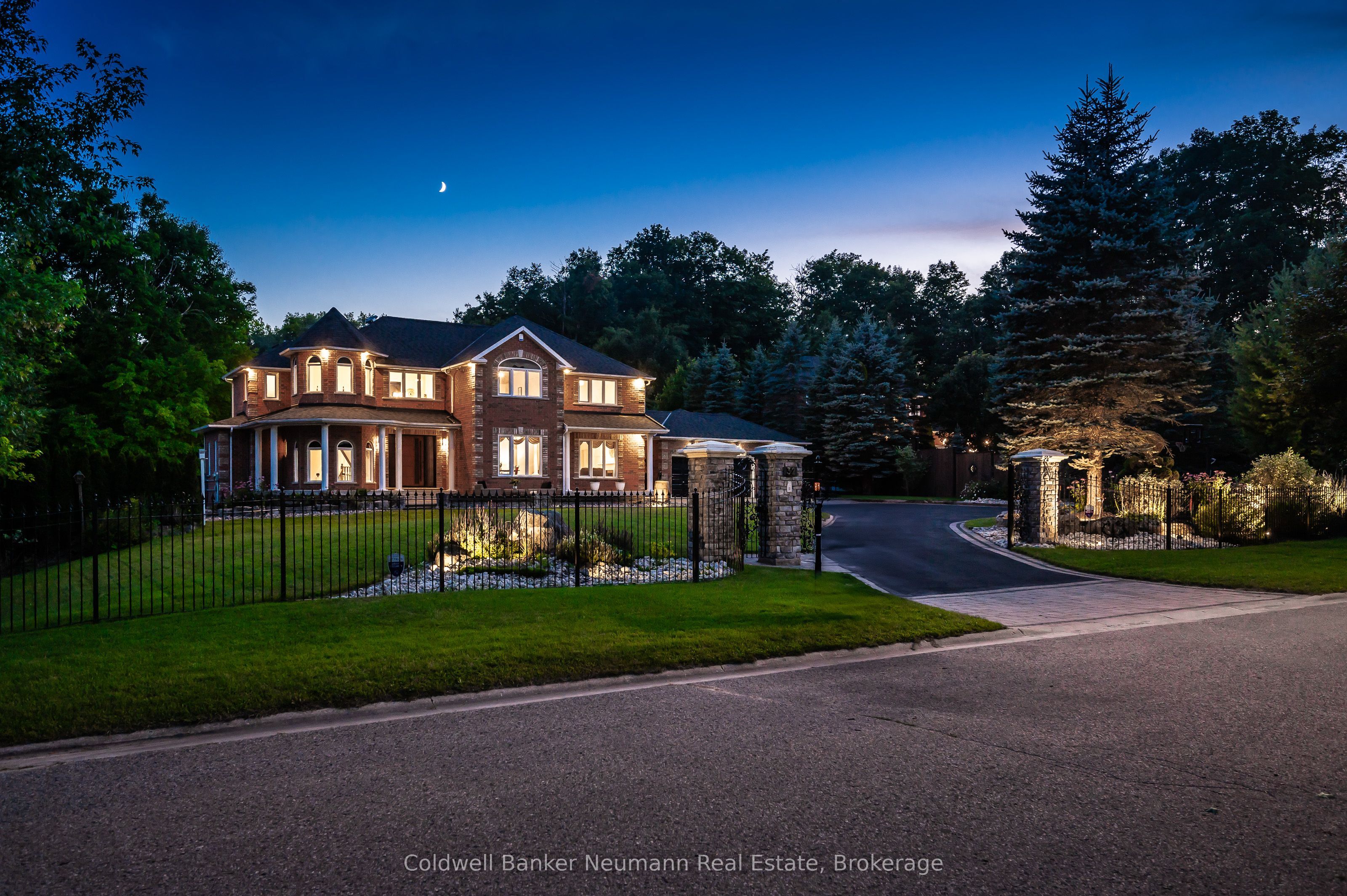 32 Forest Ridge Road in Erin, Ontario