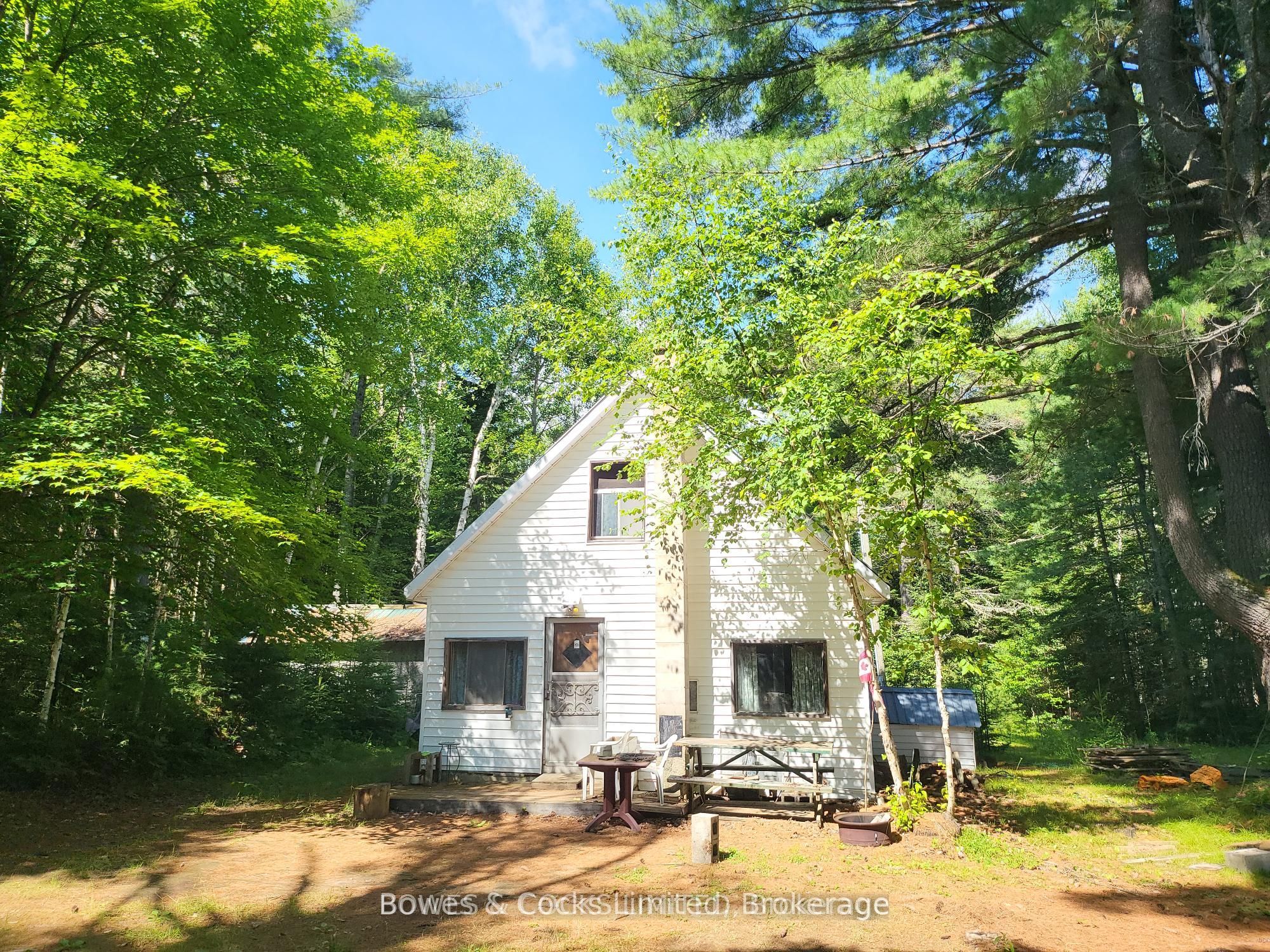 24 Robinson Road in Hastings Highlands, Ontario