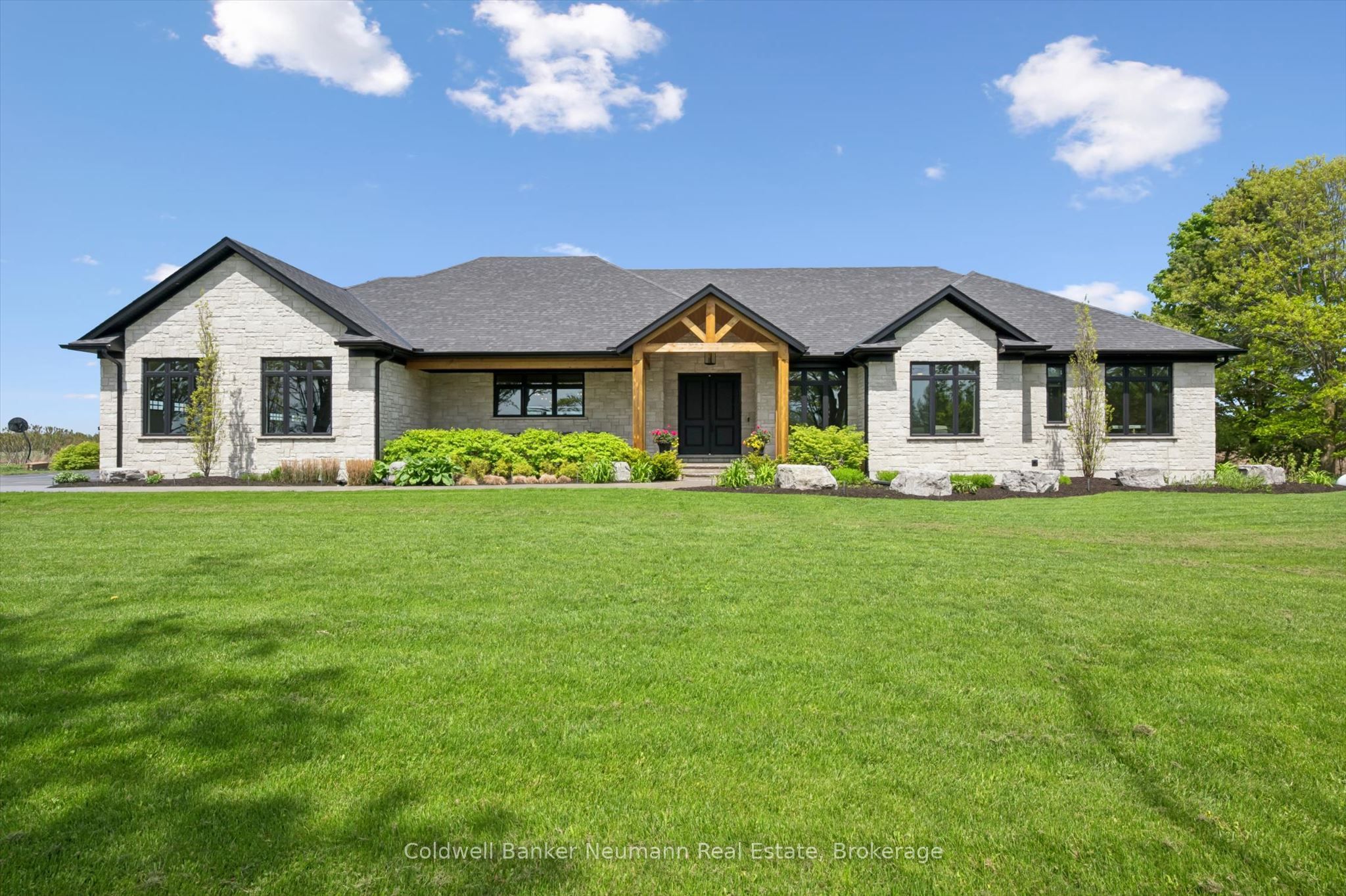 5523 Fourth Line in Guelph/Eramosa, Ontario