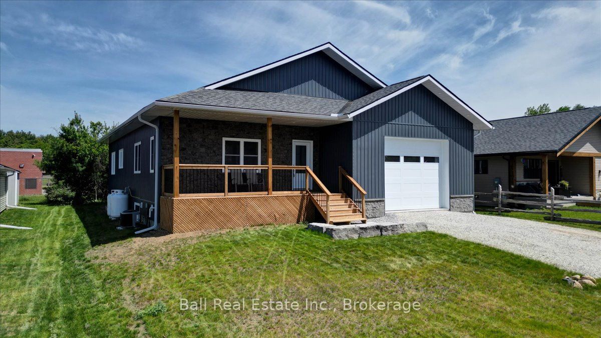 9 Williams Drive in Bancroft, Ontario