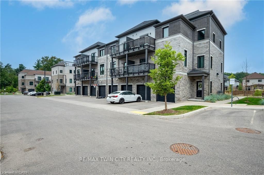 107 Westra Drive in Guelph/Eramosa, Ontario