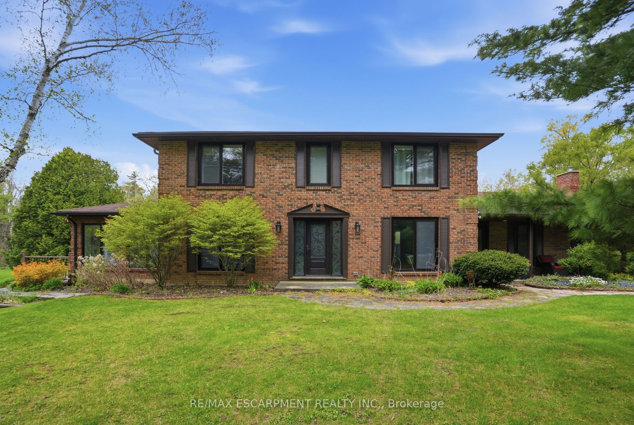 3918 Maddaugh Road in Puslinch, Ontario