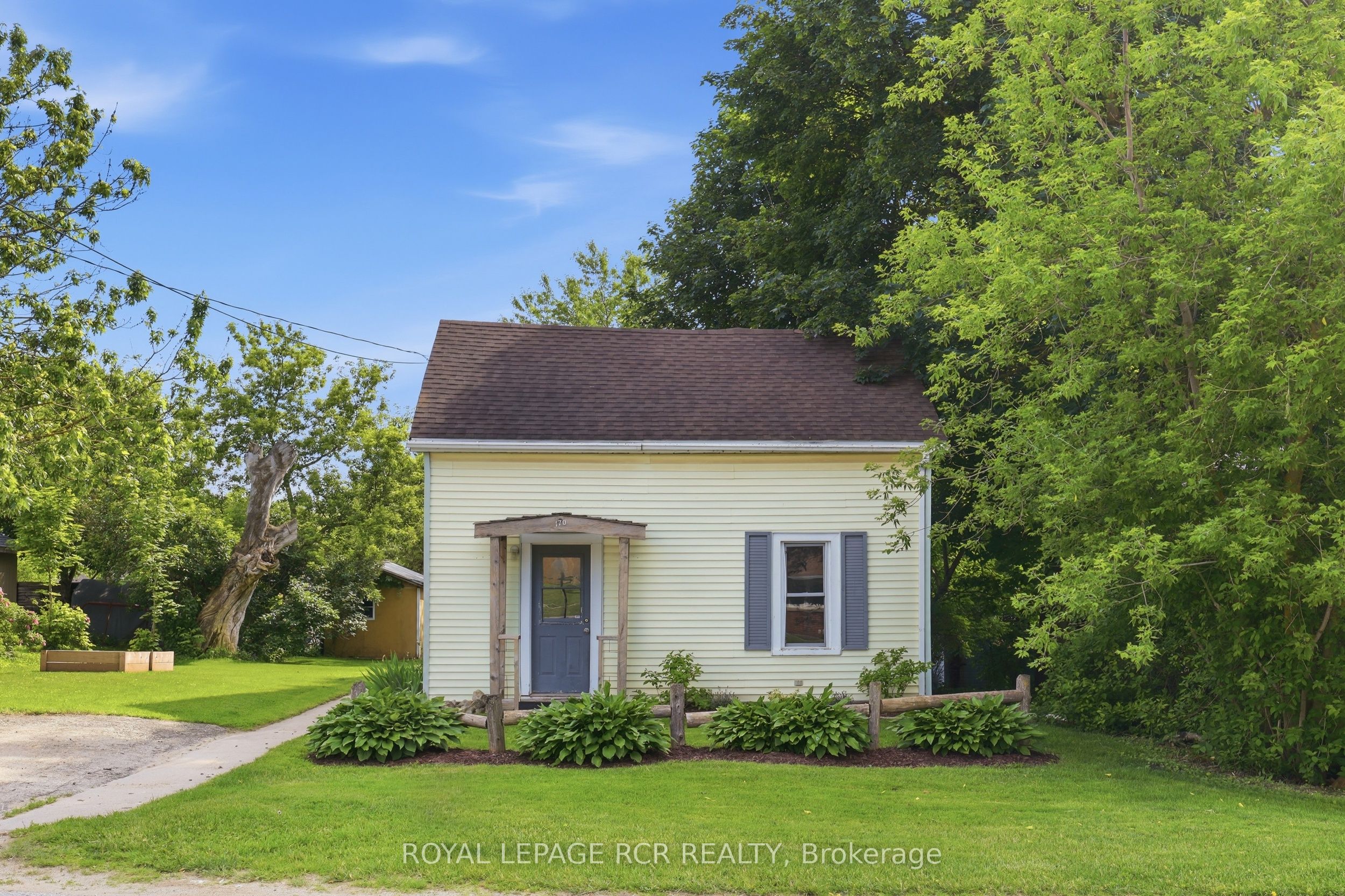 170 Edward Street in Wellington North, Ontario