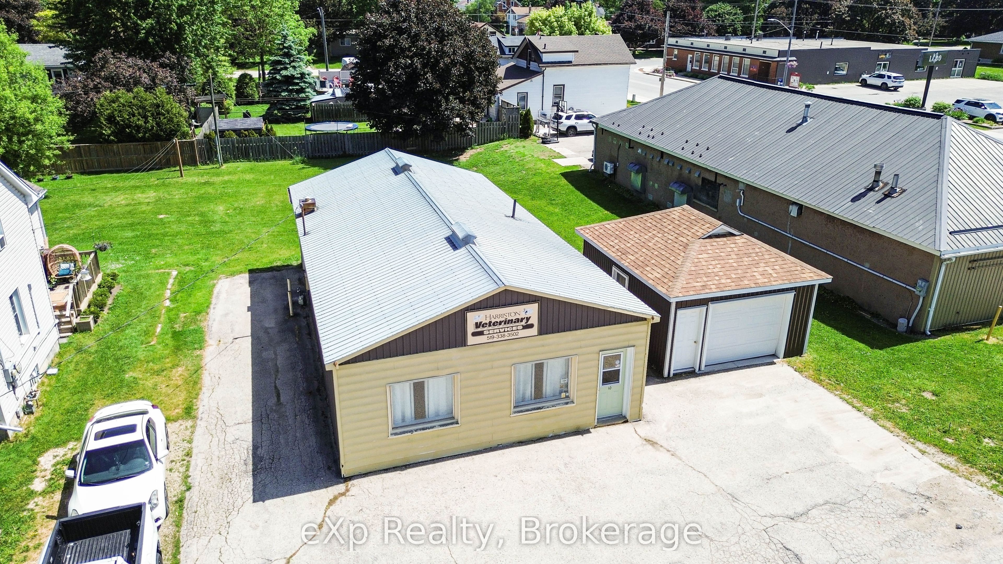 10 Queen Street in Minto, Ontario
