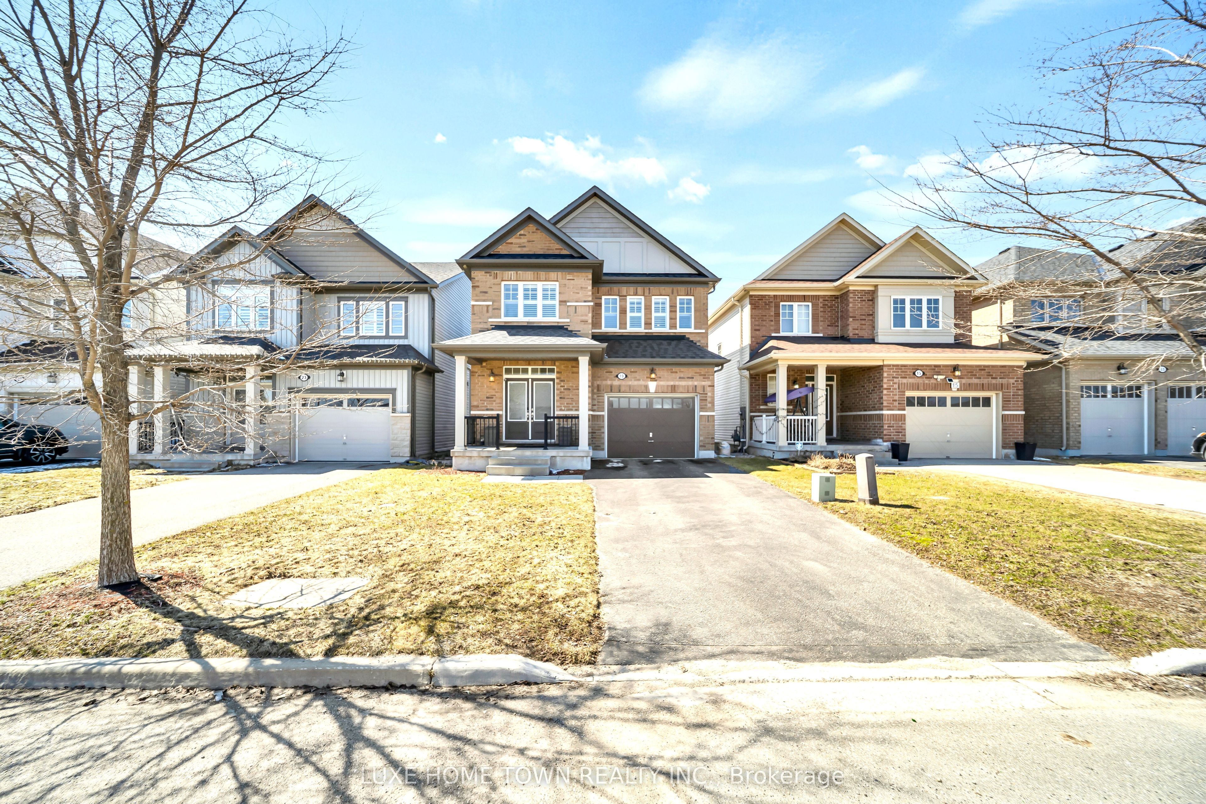 19 Findlay Way in Centre Wellington, Ontario