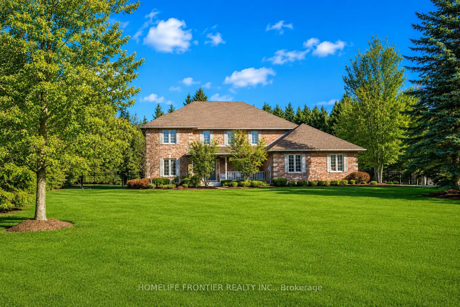 17 Bridle Path in Puslinch, Ontario