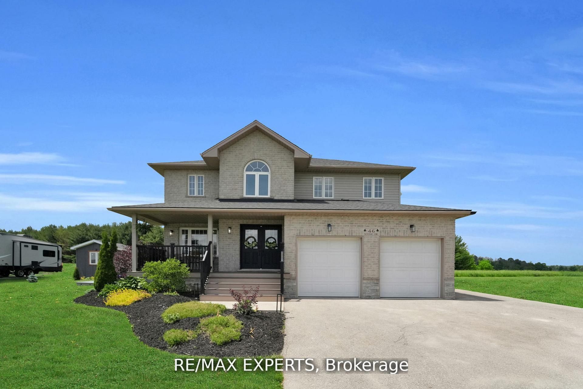 46 Scenic Drive in Mapleton, Ontario