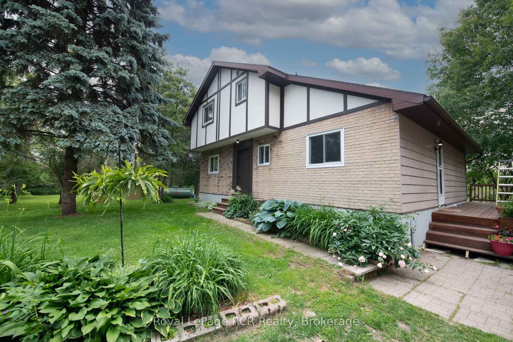 7589 HIGHWAY 89 in Wellington North, Ontario