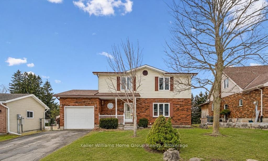 28 Edward Street in Mapleton, Ontario
