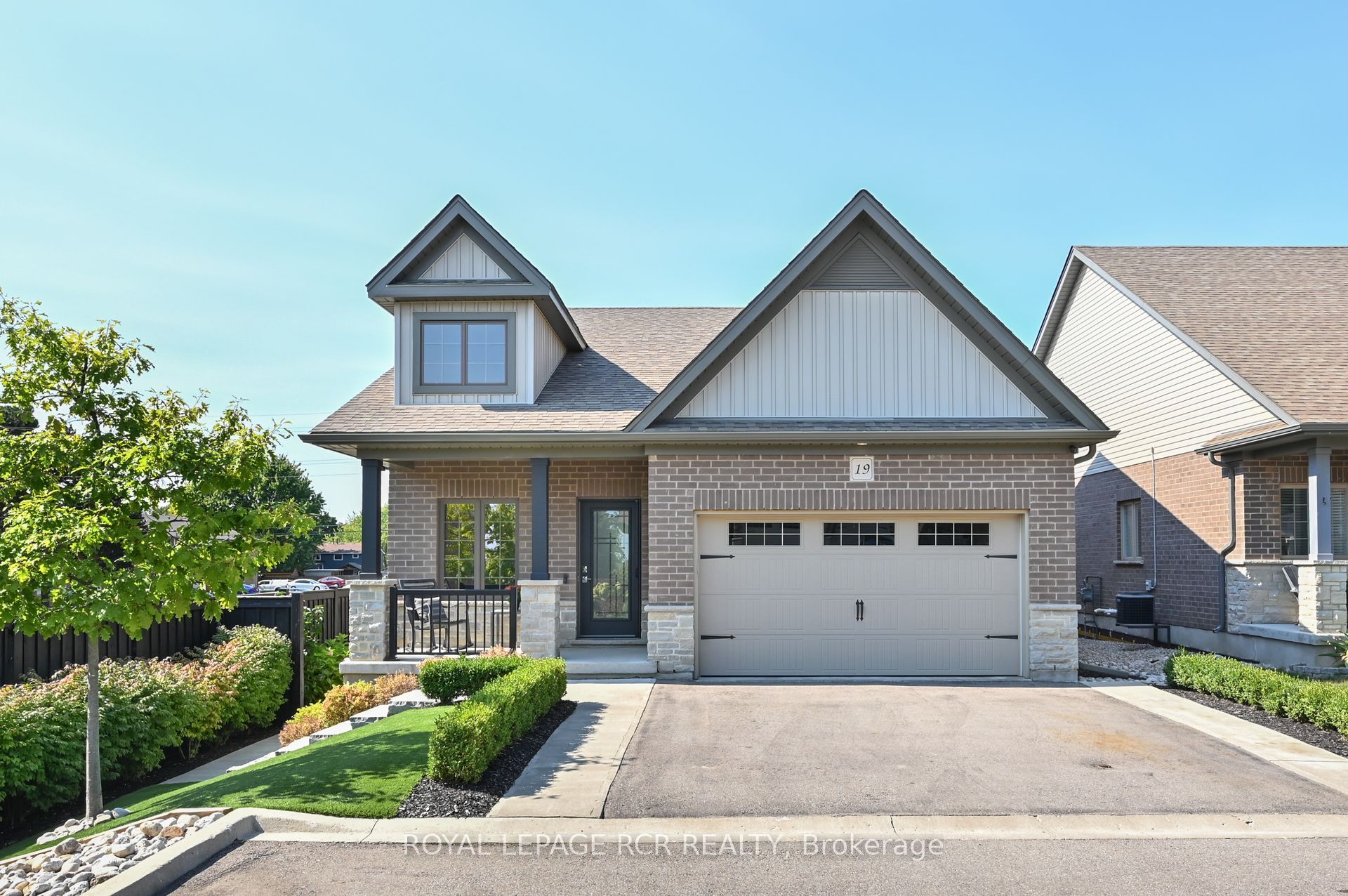19 Dover Lane in Centre Wellington, Ontario