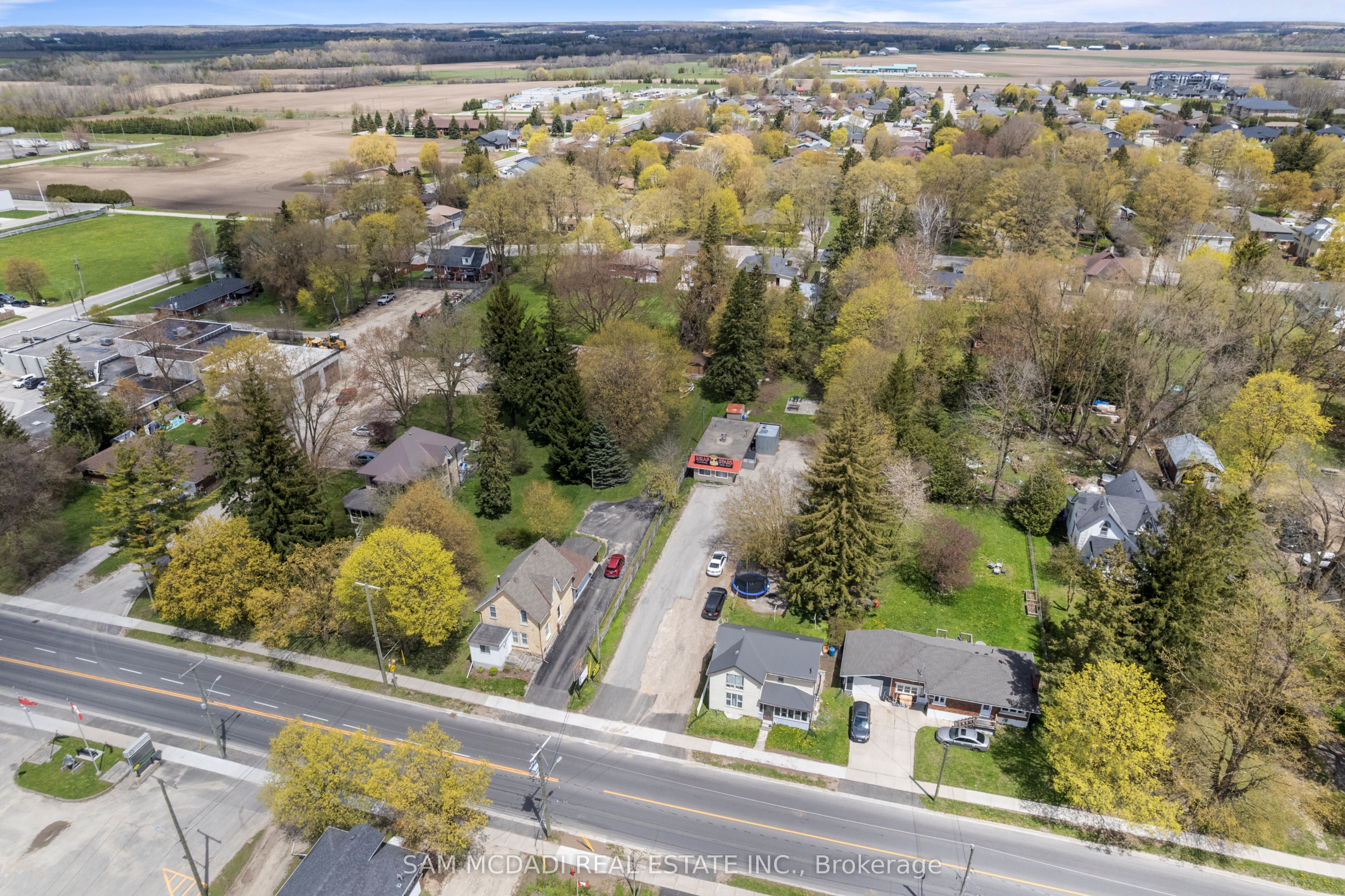 360 MAIN Street in Wellington North, Ontario
