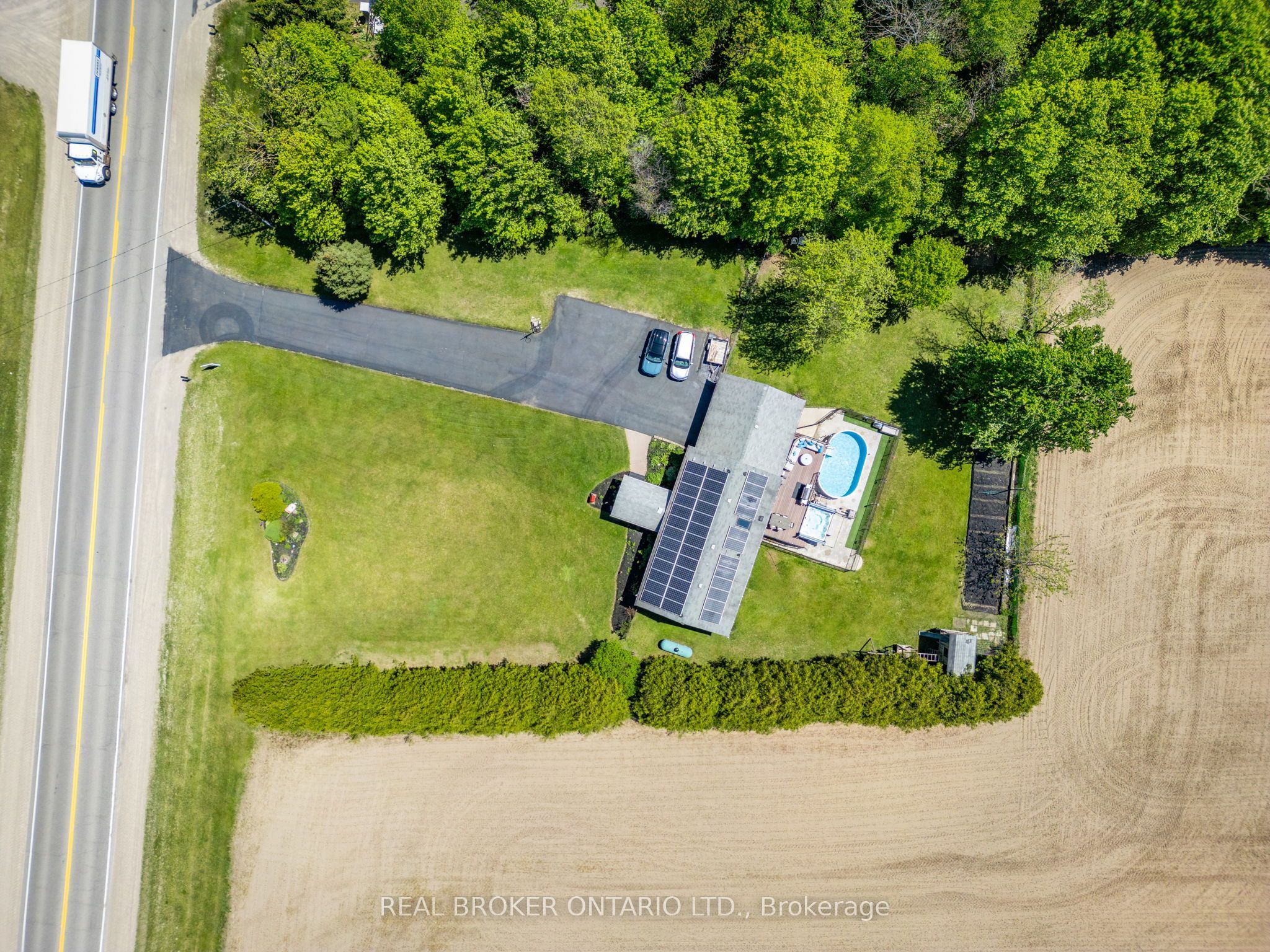 6022 Trafalgar Road in Erin, Ontario