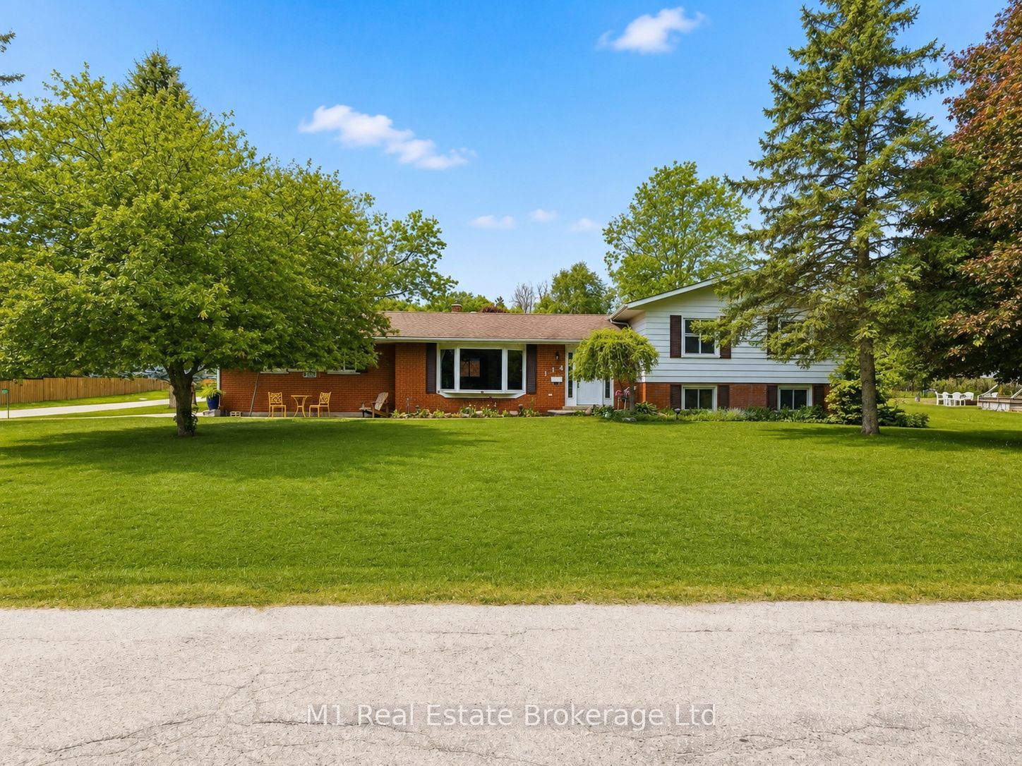 114 Angelica Street in Centre Wellington, Ontario