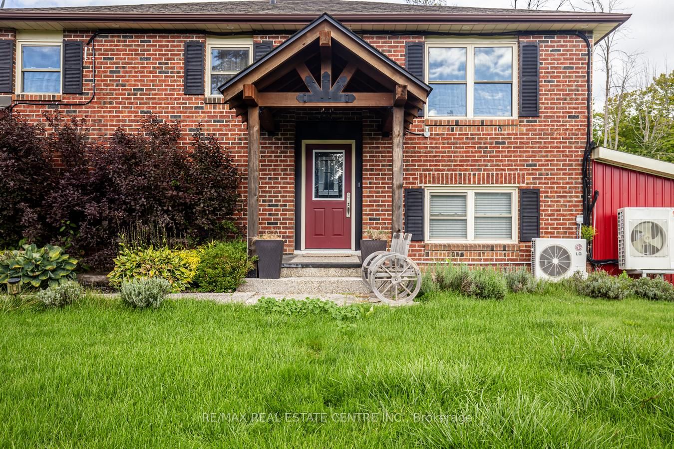 9438 Wellington Rd 42 Road in Erin, Ontario