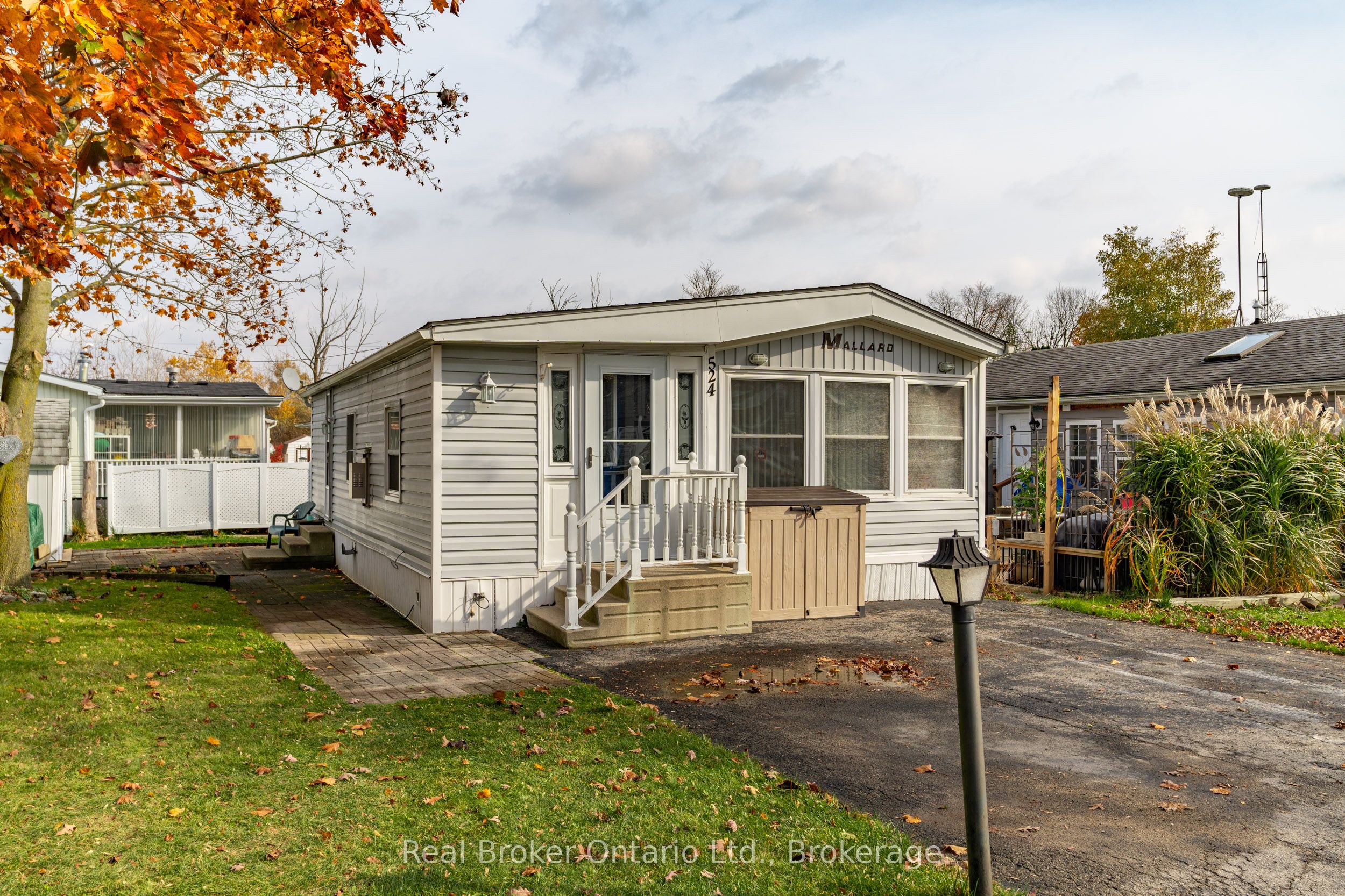 524 POPLAR Place in Centre Wellington, Ontario