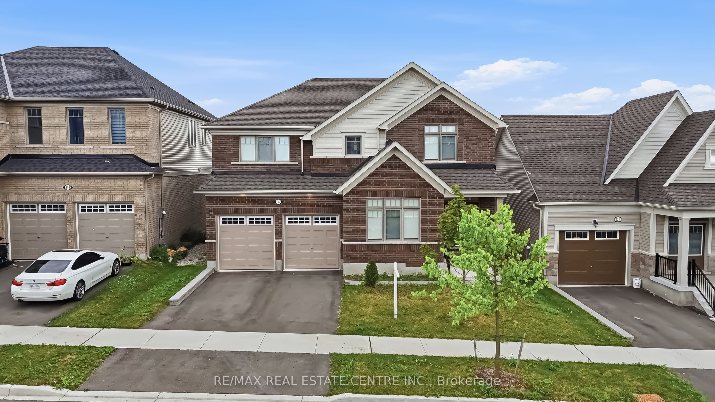 123 REA Drive in Centre Wellington, Ontario