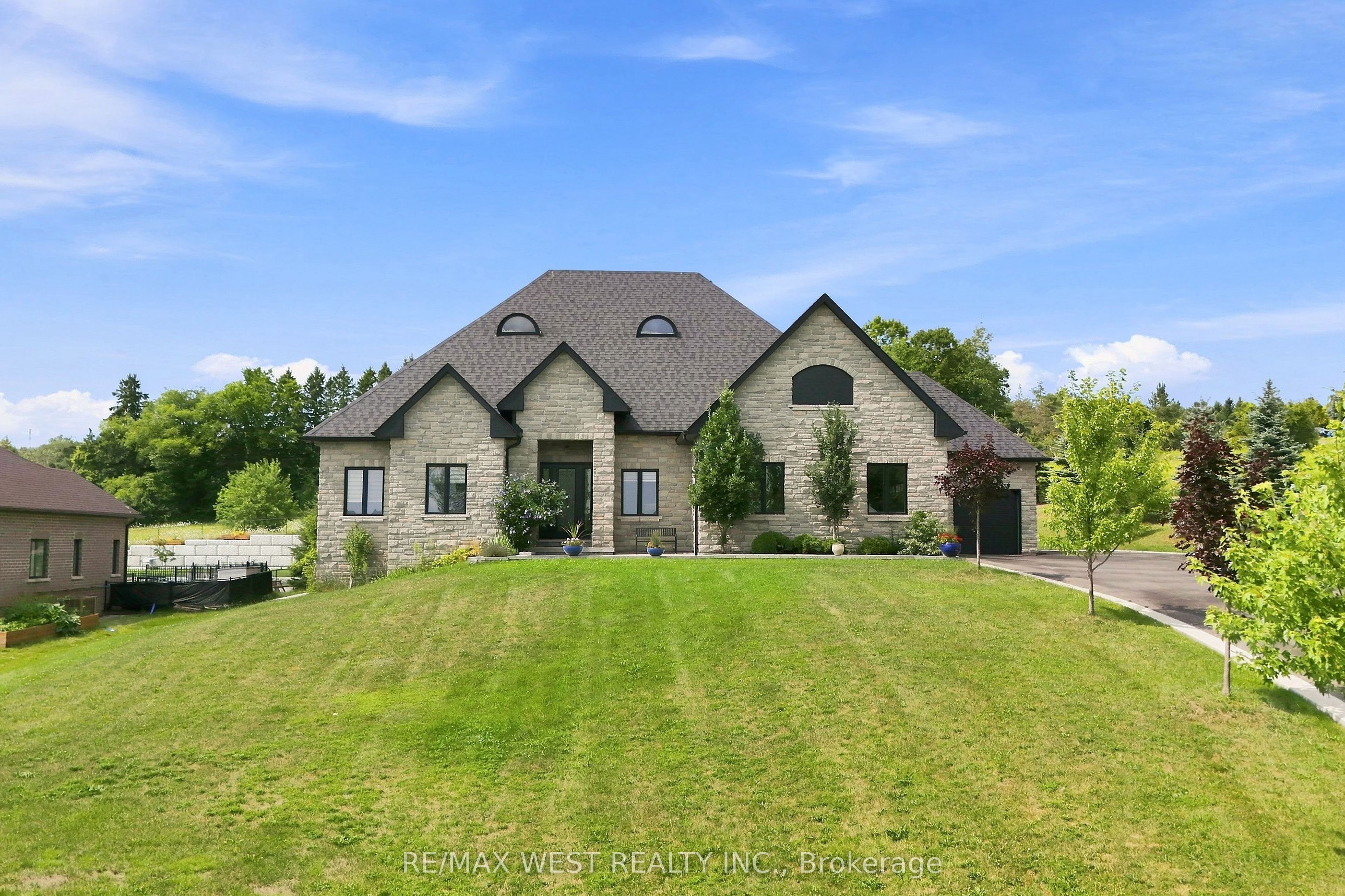 9450 Wellington Road 124 in Erin, Ontario