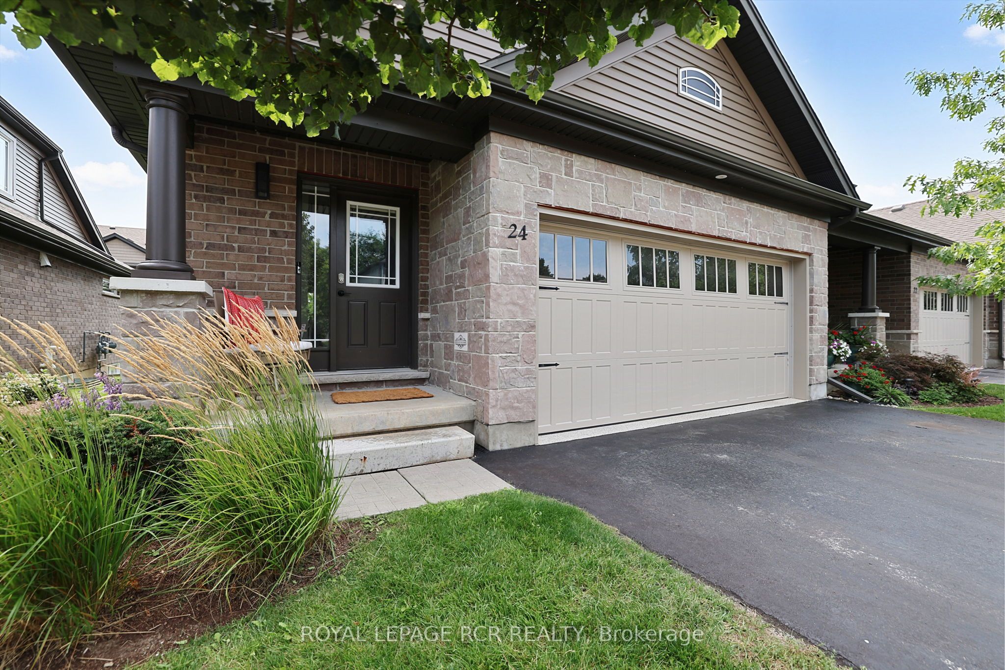 24 WESTMINSTER Crescent in Centre Wellington, Ontario