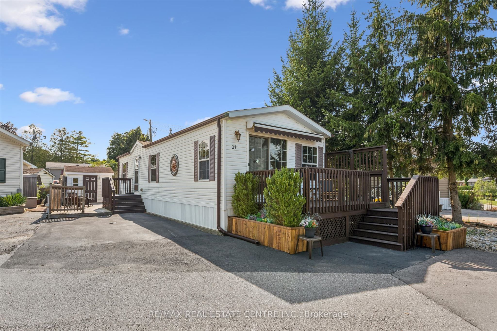 21 Trillium Beach Drive in Guelph/Eramosa, Ontario