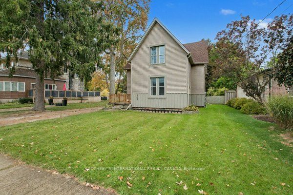 263 Cumberland Street in Minto, Ontario