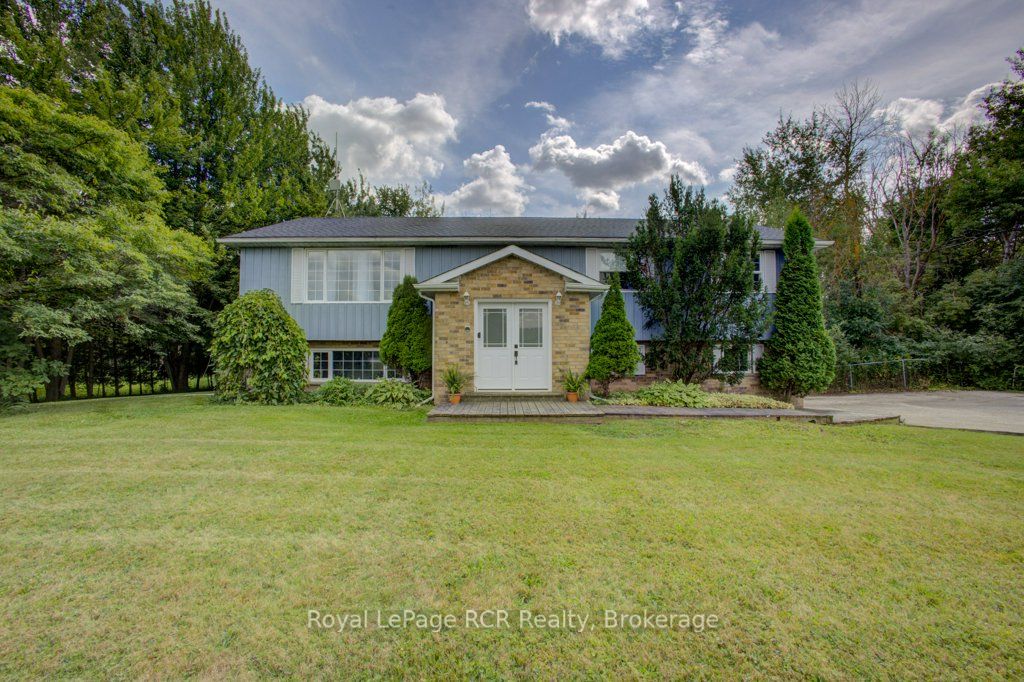 7287 Wellington Rd 109 in Mapleton, Ontario