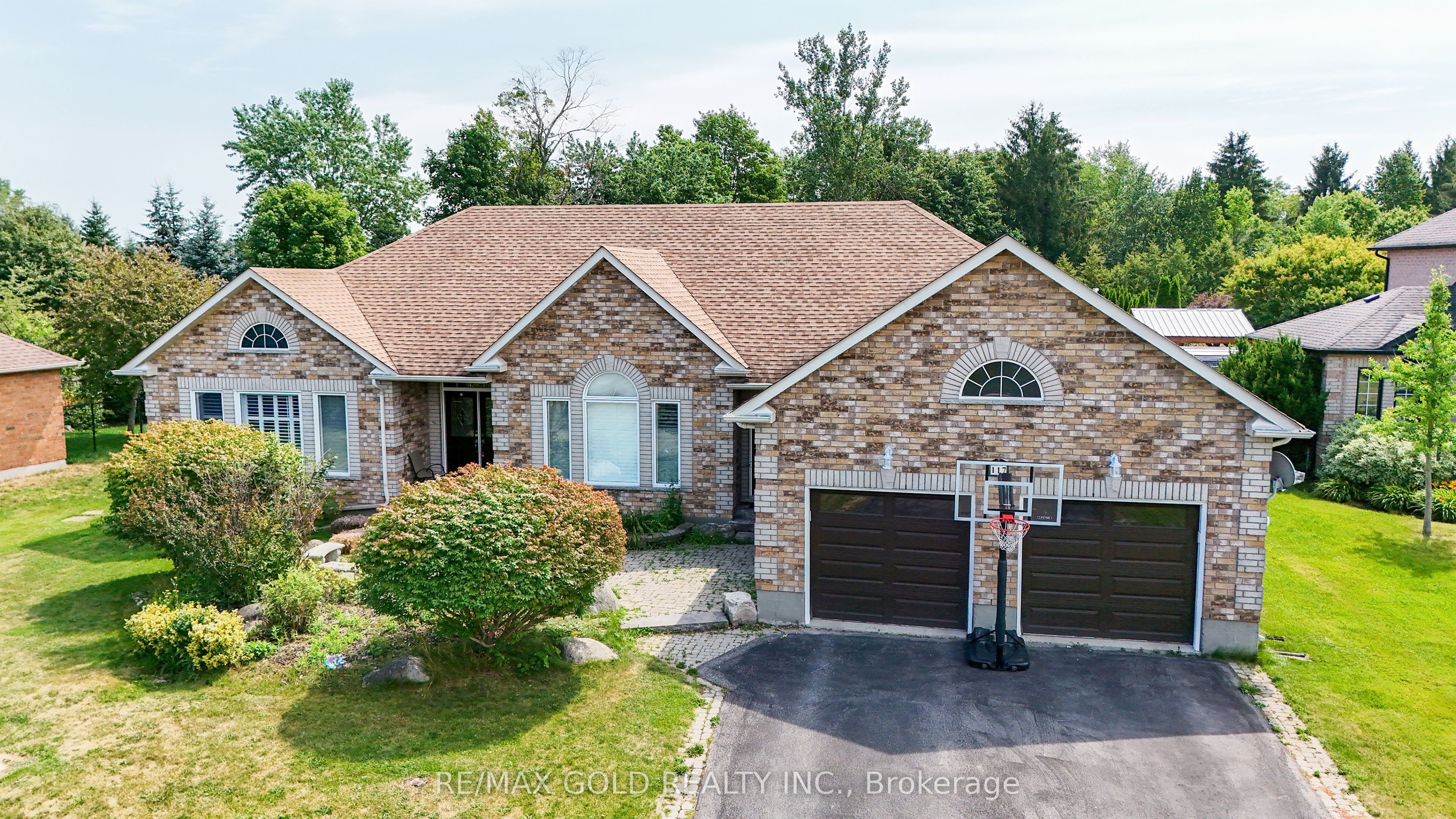117 Delarmbro Drive in Erin, Ontario