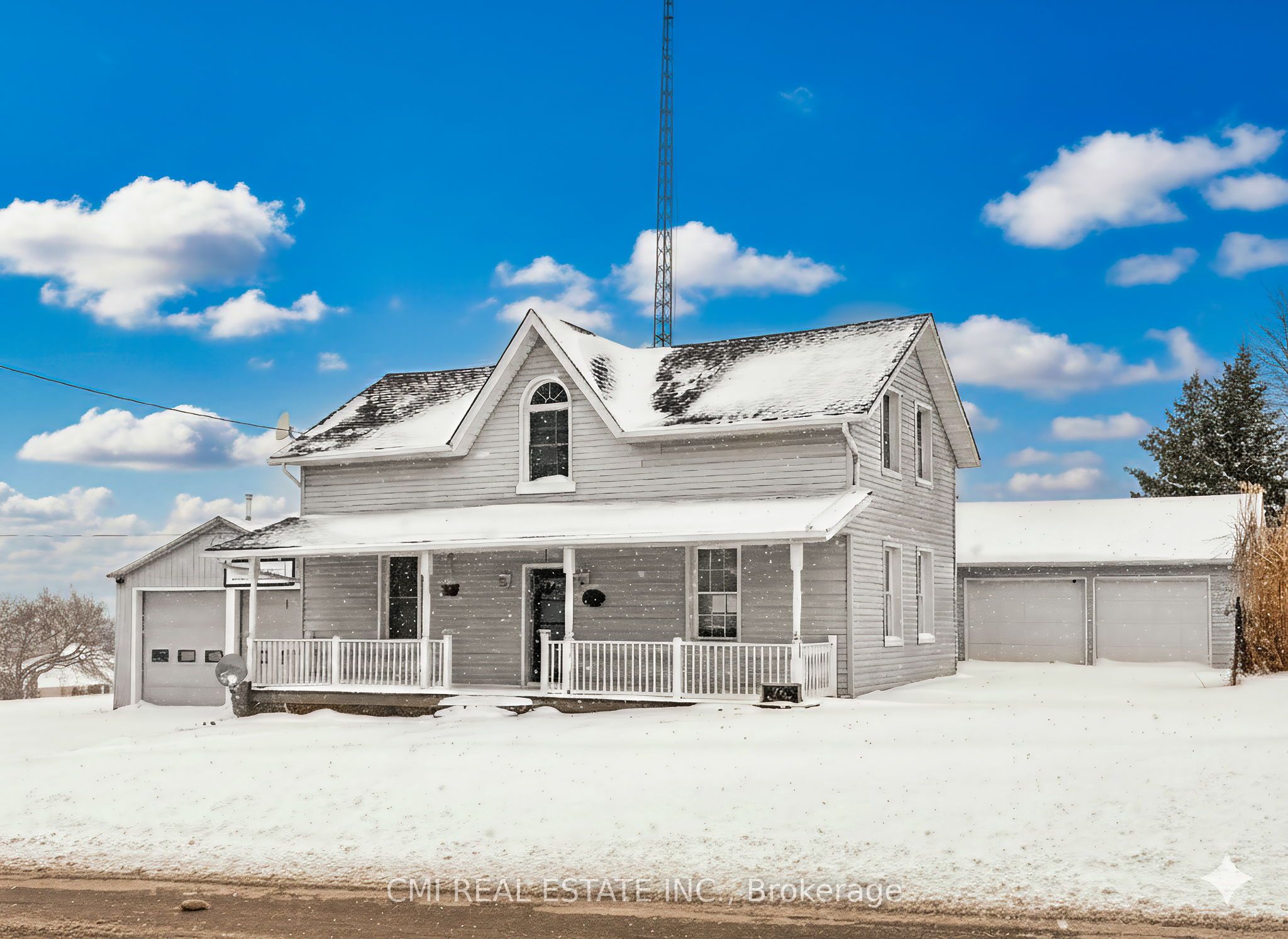 76 Main Street in Mapleton, Ontario