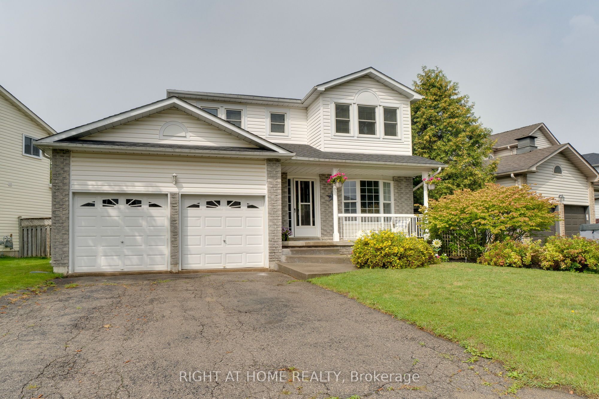 234 Philip Court in Centre Wellington, Ontario