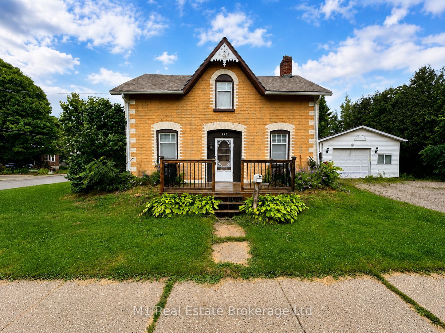 223 ST. GEORGE Street in Centre Wellington, Ontario