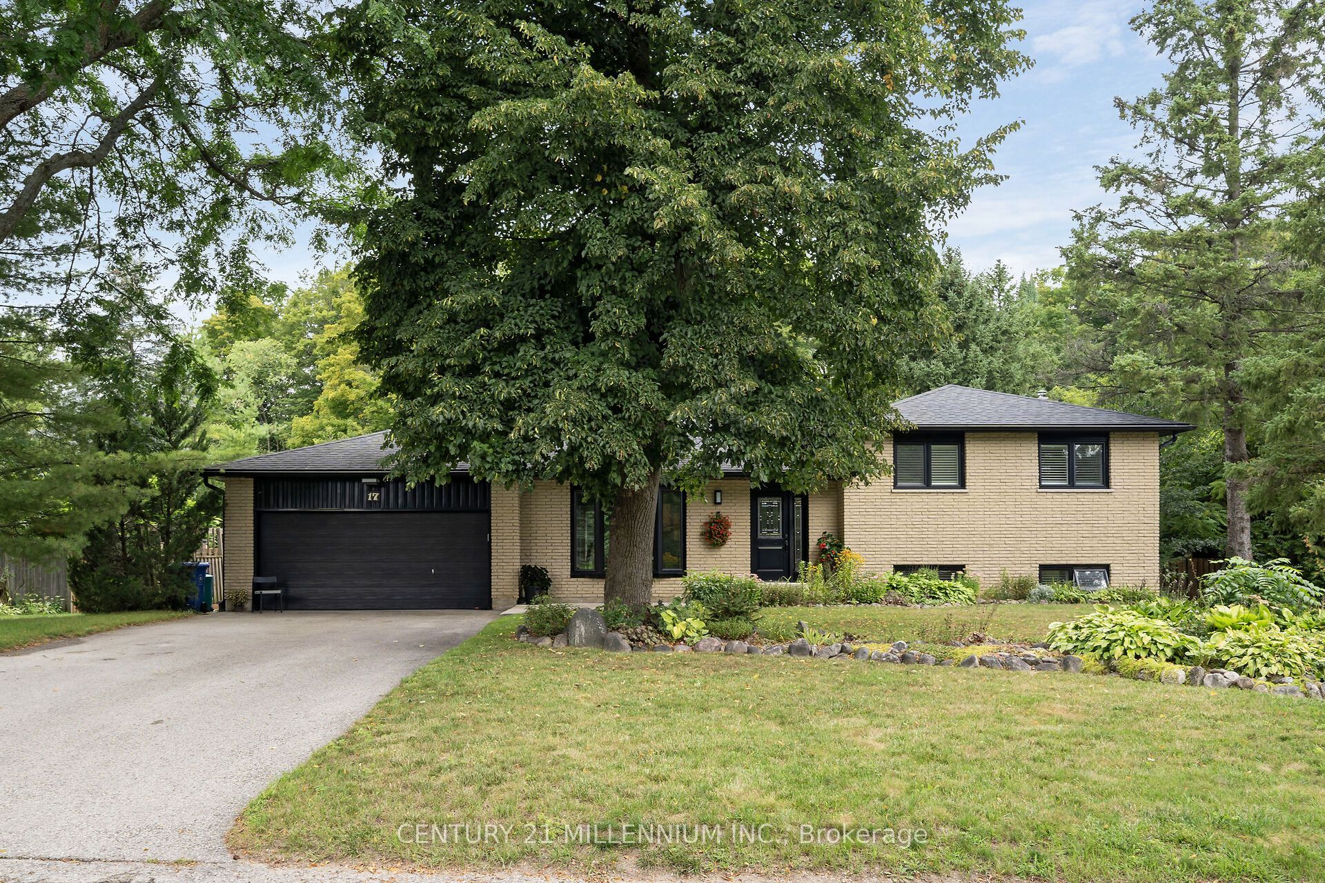 17 Erin Heights Drive in Erin, Ontario