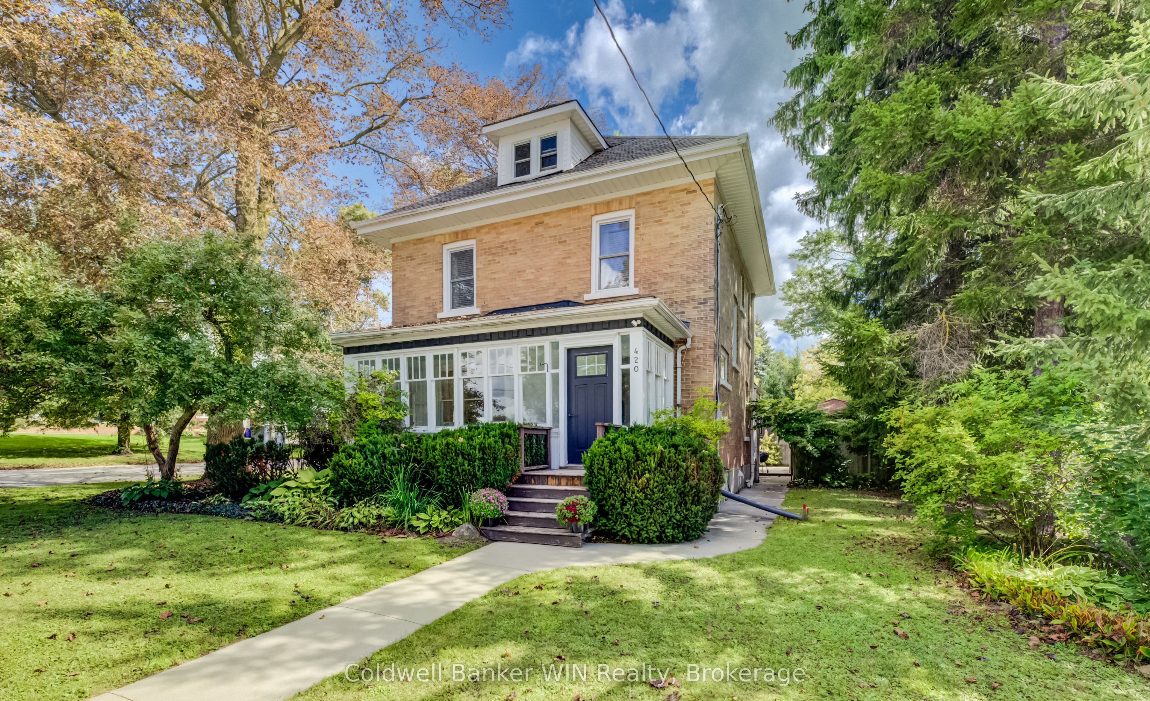 420 Parkside Drive in Wellington North, Ontario