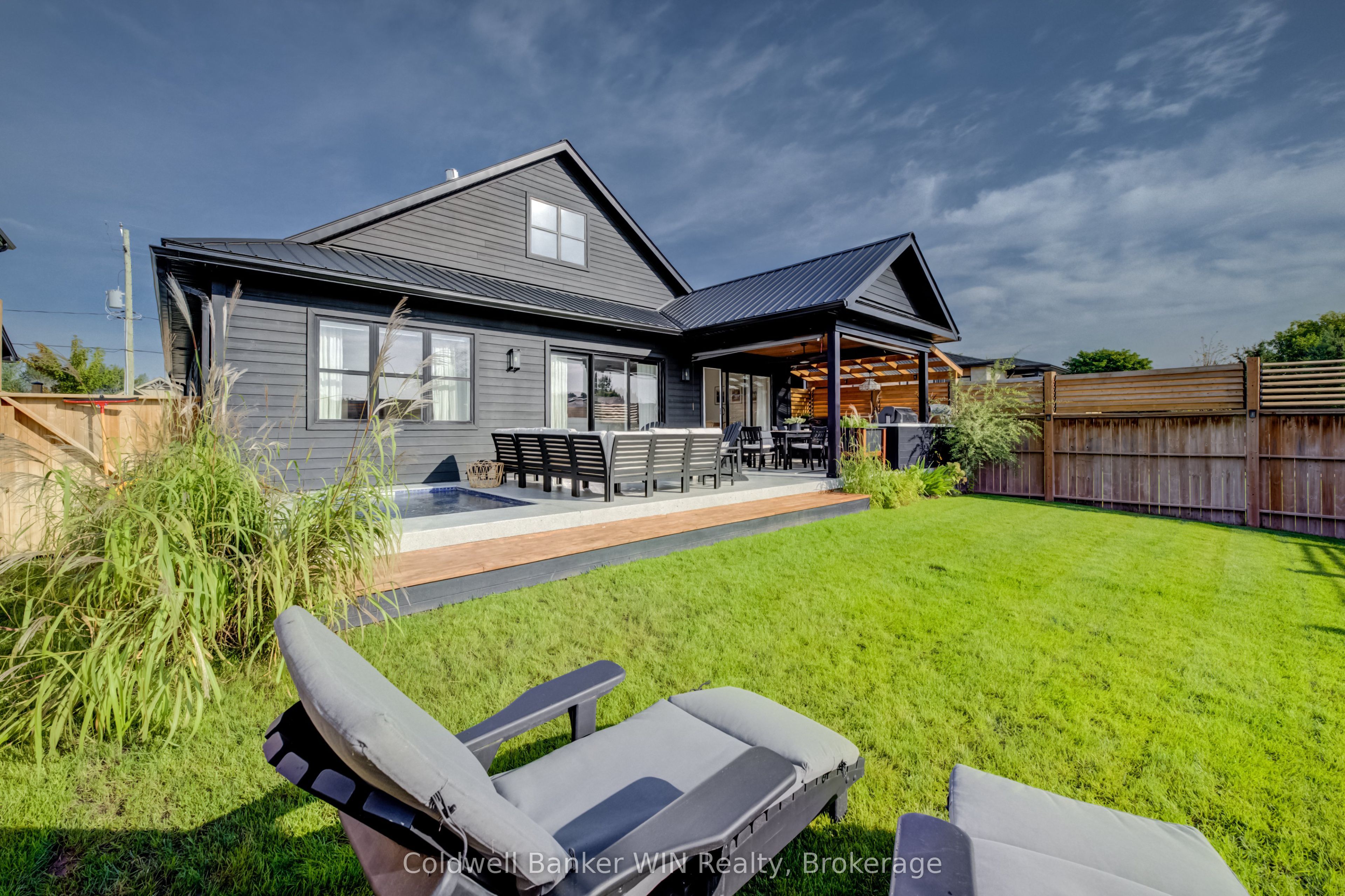 420 Wellington Street in Wellington North, Ontario