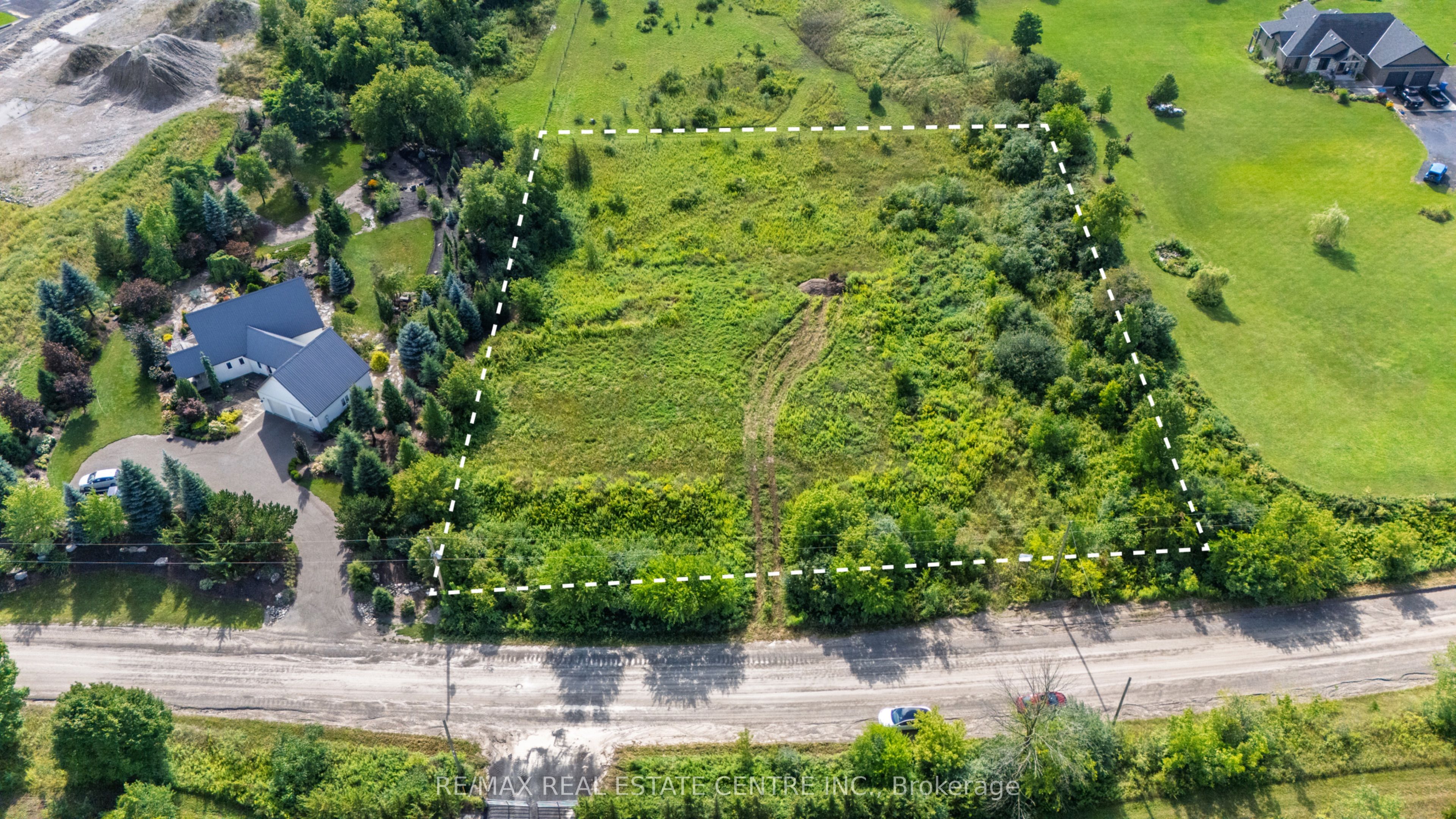 4032 Concession 7 Road in Puslinch, Ontario