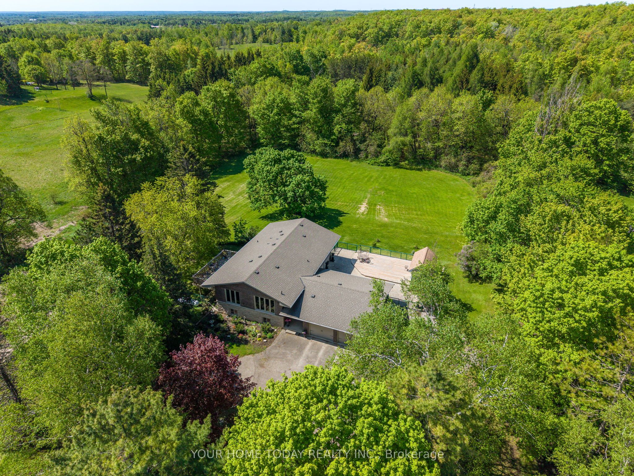5214 Tenth Line in Erin, Ontario