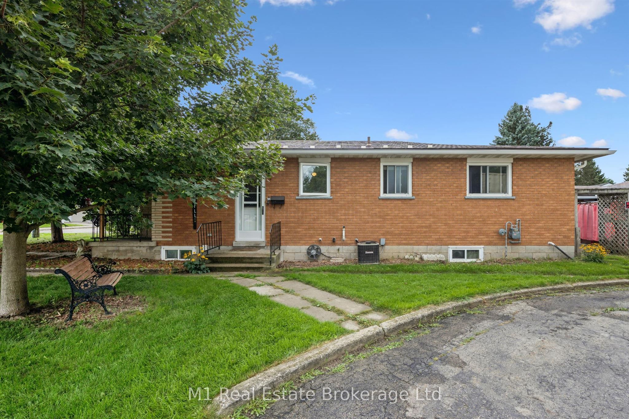 205 Albert Street in Minto, Ontario