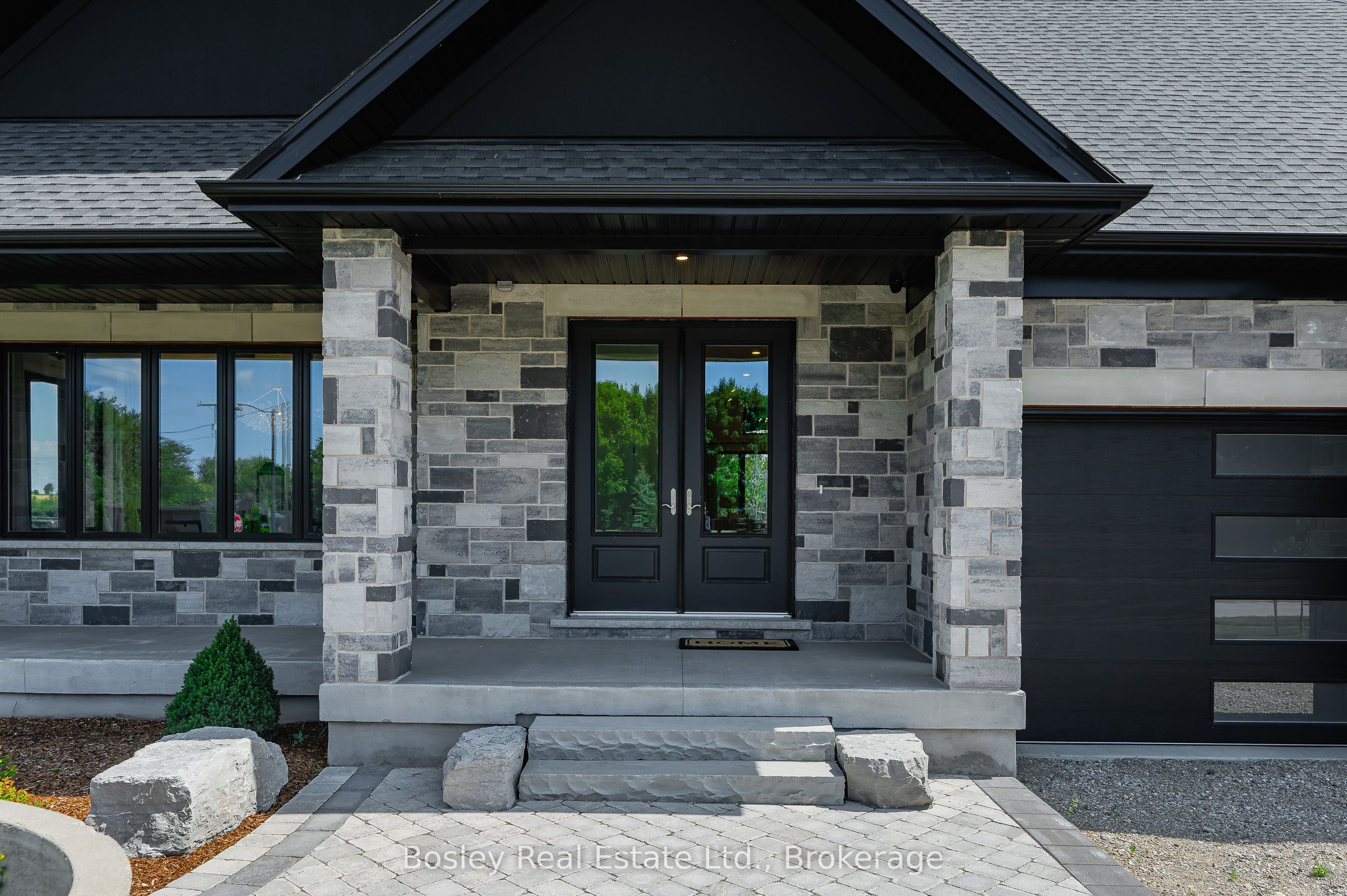 10 Inverhill Avenue in Centre Wellington, Ontario