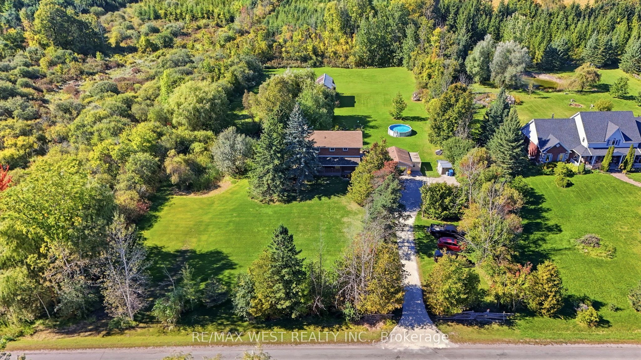 9244 Halton Erin Townline in Erin, Ontario