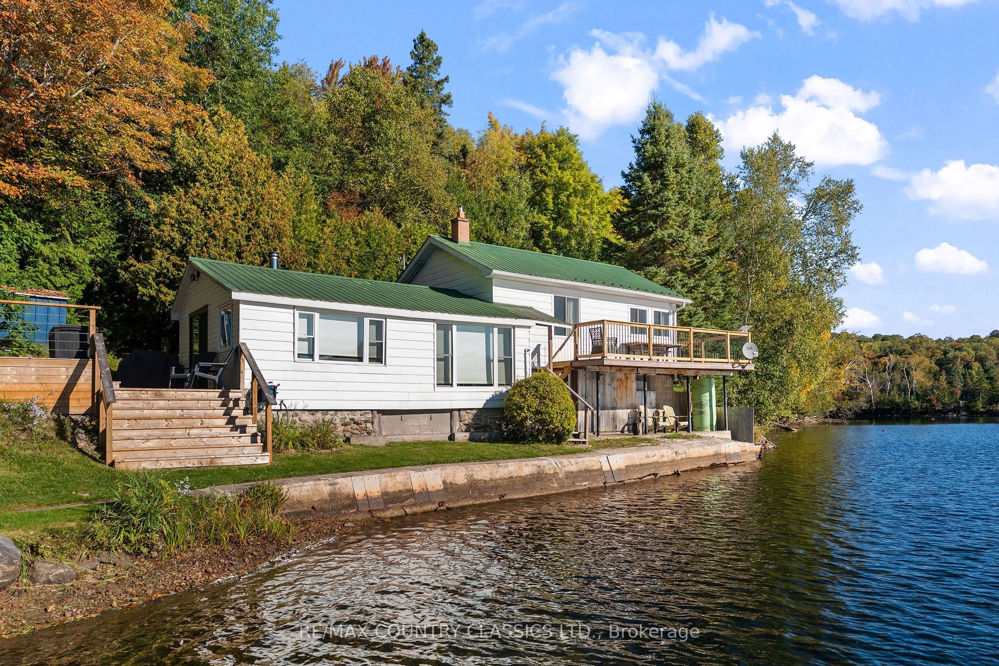 25 Brethour Road in Hastings Highlands, Ontario