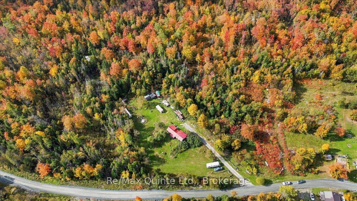 984 Cleveland Road in Tudor & Cashel, Ontario