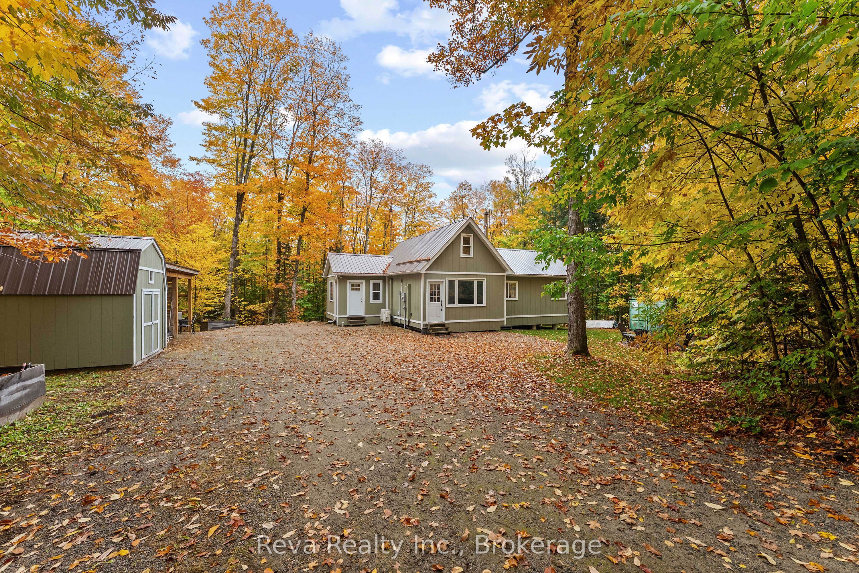 595 Old Diamond Lake Road in Hastings Highlands, Ontario