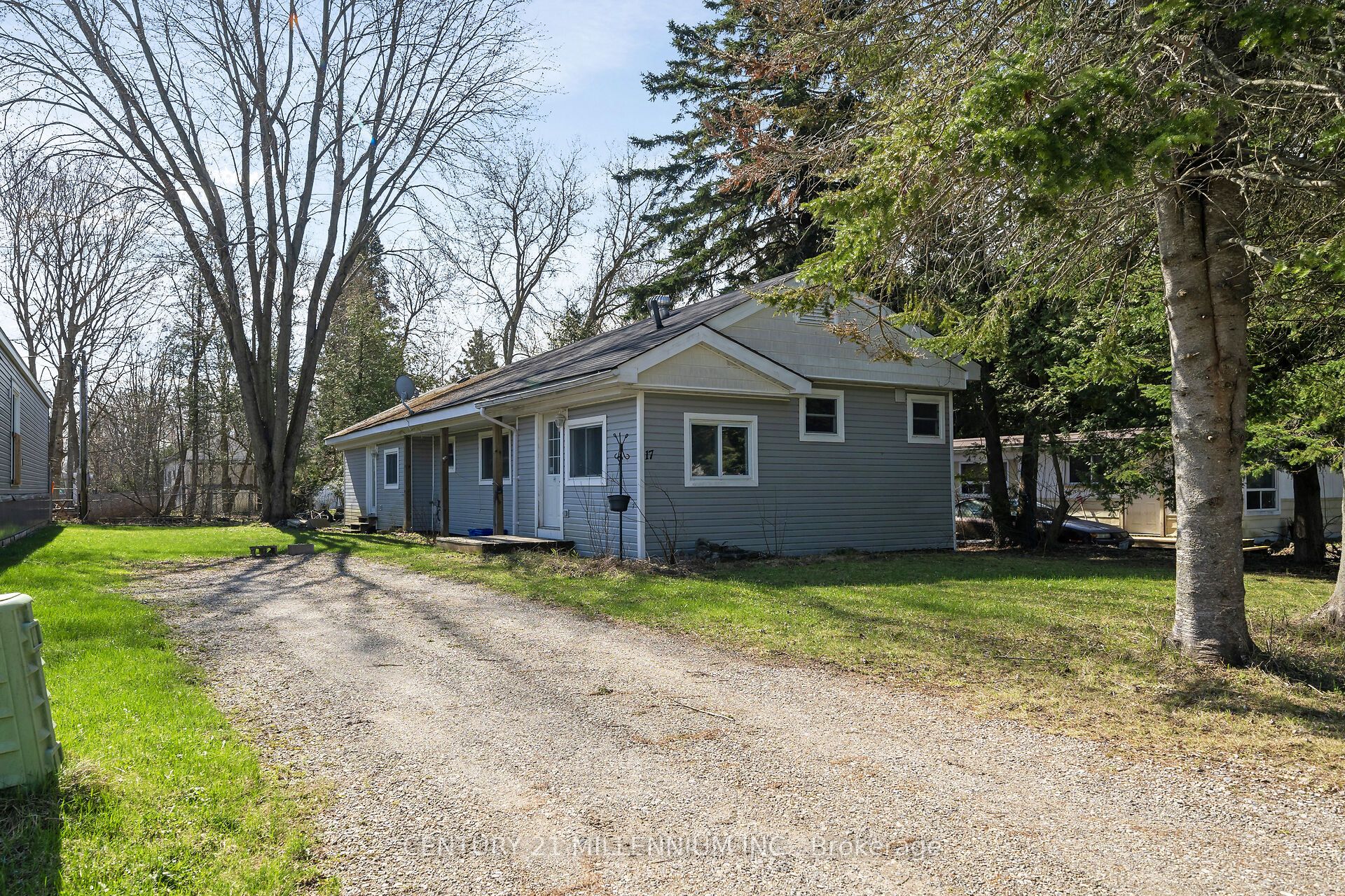 17 Cedar Lane in Erin, Ontario