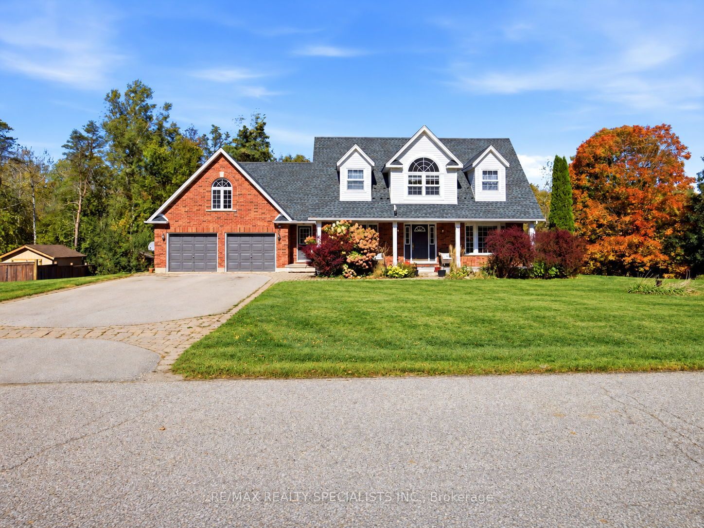 15 Patrick Drive in Erin, Ontario